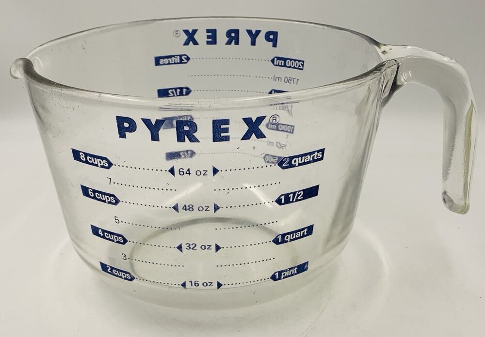 PYREX 8-Cups 64oz 2 Quarts Blue Lettering Glass Measuring Cup USA